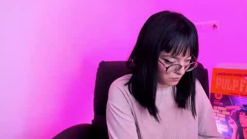 Snapshot of saam_collins69 chatting on December 18, 5:13 am Val online show from December 18, 5:13 am