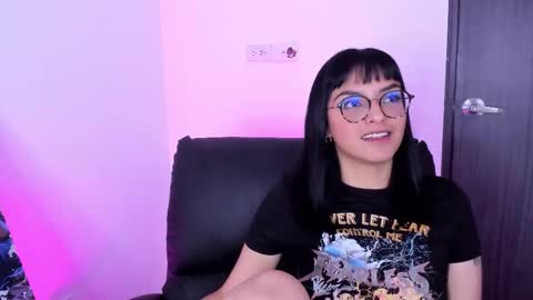 Snapshot of saam_collins69 chatting on February 3, 2:53 am Val online show from February 3, 2:53 am