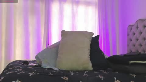 Snapshot of saammii_ chatting on May 4, 8:05 pm Sammy Saenz ig Sammysaenz online show from May 4, 8:05 pm