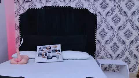 Saara Brown online show from October 17, 12:08 pm