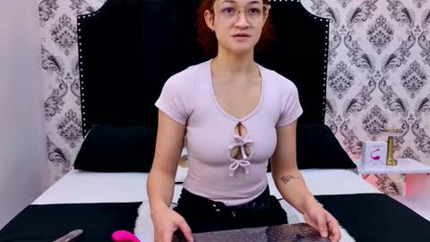 Saara Brown online show from January 17, 12:21 pm