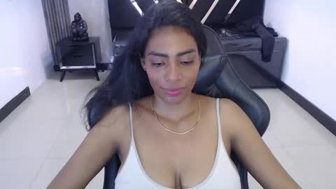 Snapshot of saara_ch1 chatting on March 14, 8:03 pm saara_ch1 online show from March 14, 8:03 pm