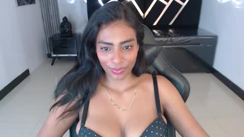 Snapshot of saara_ch1 chatting on March 16, 9:08 pm saara_ch1 online show from March 16, 9:08 pm