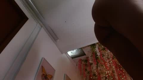 Snapshot of saara_martin chatting on April 8, 12:38 pm 1 online show from April 8, 12:38 pm