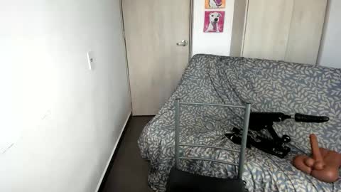 Snapshot of saarah_brownn chatting on February 12, 9:43 pm Sara online show from February 12, 9:43 pm