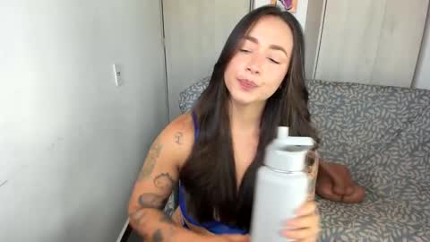 Sara online show from May 5, 9:01 pm