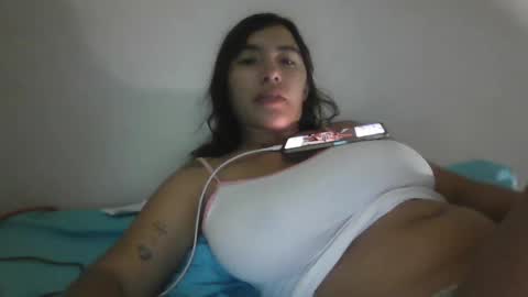 Snapshot of saavaghechick chatting on December 12, 11:47 pm Jeane online show from December 12, 11:47 pm