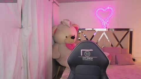 saaya_tay online show from May 18, 3:24 am