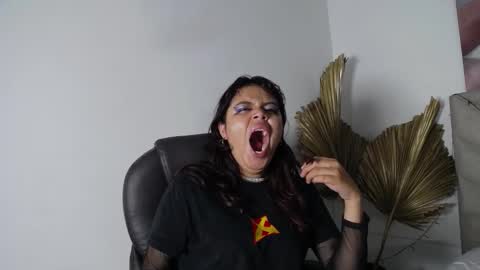 Snapshot of sabinamerchetti_ chatting on February 3, 1:37 am Sabina Merchetti online show from February 3, 1:37 am