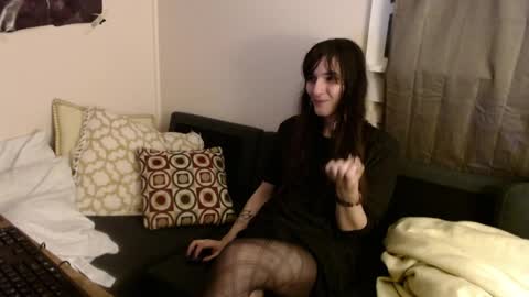 sabinewinters online show from April 4, 9:07 am