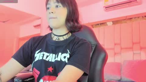 Snapshot of sable_enigma chatting on January 10, 11:50 pm Sable Enigma online show from January 10, 11:50 pm