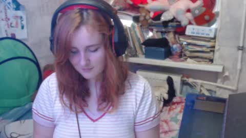 Snapshot of sabochka888 chatting on October 7, 7:27 am sabochka888 online show from October 7, 7:27 am