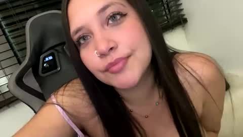 Snapshot of sabrina_cute18 chatting on November 14, 7:29 am Sabrina online show from November 14, 7:29 am