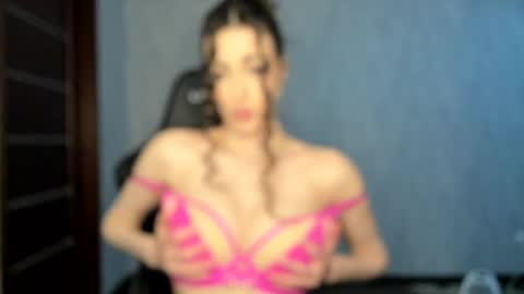 Snapshot of sabrina_mur chatting on April 21, 1:50 pm sabrina_mur online show from April 21, 1:50 pm