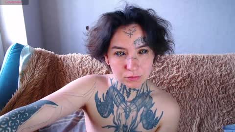 Snapshot of sabrina_raiders_666 chatting on April 20, 5:43 am Lilith Solar online show from April 20, 5:43 am