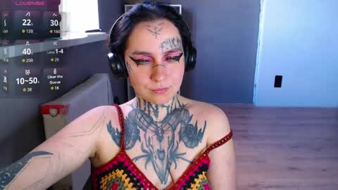 Snapshot of sabrina_raiders_666 chatting on April 25, 1:41 pm Lilith Solar online show from April 25, 1:41 pm