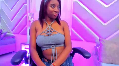 Snapshot of sabrinabrownn chatting on September 23, 2:58 am SabrinnaBrownn online show from September 23, 2:58 am