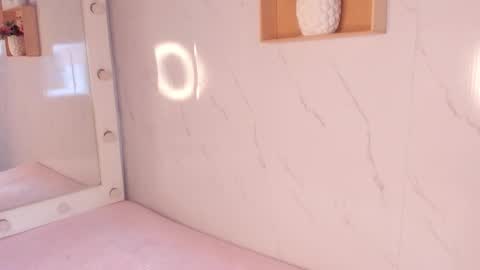 mariana  online show from February 7, 9:51 pm