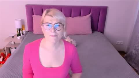 Sabrina MacMarren online show from November 19, 6:35 am