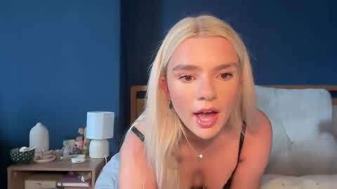 sabrina online show from September 18, 2:52 pm