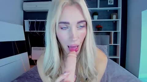 Sabrina online show from October 4, 11:52 am