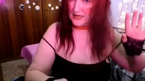 Snapshot of sabrinaxlovess chatting on April 15, 7:58 pm SabrinaXlovess online show from April 15, 7:58 pm