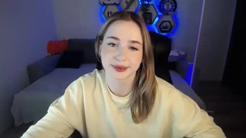 Sabrina Violet online show from December 15, 9:35 am