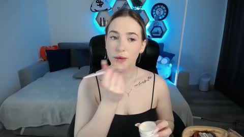 Sabrina Violet online show from March 10, 9:10 am
