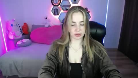 Sabrina Violet online show from May 9, 8:08 am
