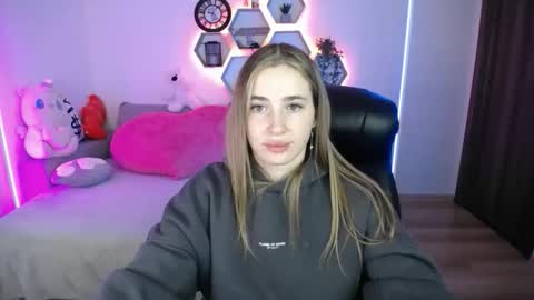 Sabrina Violet online show from May 11, 8:09 am