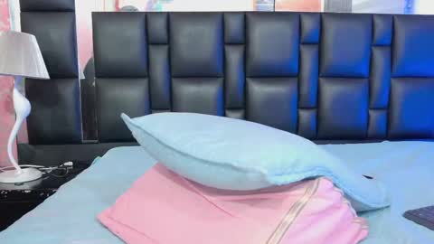 Snapshot of sacha_malala chatting on October 8, 7:33 pm Sacha Malala online show from October 8, 7:33 pm