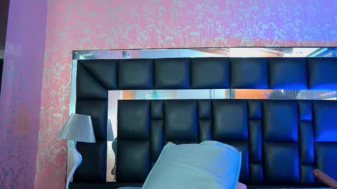 Snapshot of sacha_malala chatting on October 18, 7:14 pm Sacha Malala online show from October 18, 7:14 pm