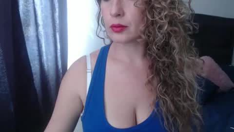 sacrletardiente online show from February 4, 6:58 pm