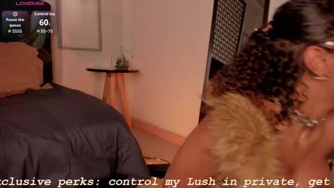 Snapshot of sade_jackson1 chatting on October 28, 5:22 am Sophie online show from October 28, 5:22 am