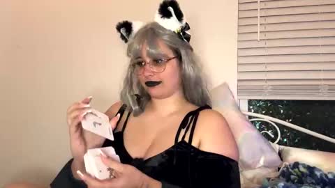 Snapshot of sadgirlsocial chatting on September 27, 5:23 am sweet angel baby online show from September 27, 5:23 am