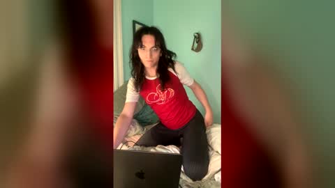 Sadie online show from December 17, 1:33 am