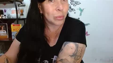 Snapshot of sadistikxx chatting on April 16, 12:00 am SadistikXX online show from April 16, 12:00 am