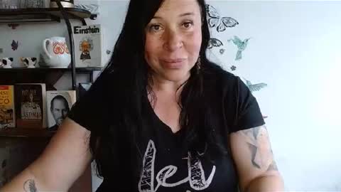 Snapshot of sadistikxx chatting on May 19, 10:38 pm SadistikXX online show from May 19, 10:38 pm