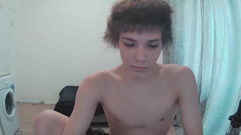 sadvetements online show from March 27, 8:26 am