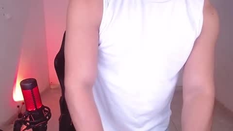 Snapshot of saenz_hotx chatting on January 22, 1:20 am saenz_hotx online show from January 22, 1:20 am