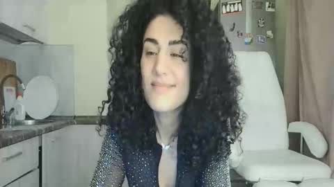 Snapshot of safari_xx chatting on November 26, 11:11 am Queen online show from November 26, 11:11 am