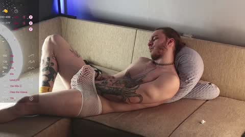 Adam online show from December 5, 8:00 am
