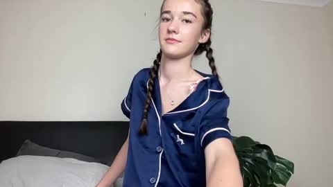 urs xxx content in my bio online show from March 19, 12:58 am