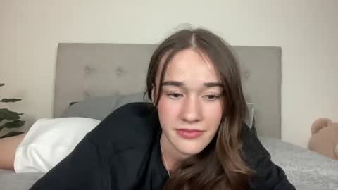 urs xxx content in my bio online show from April 20, 7:44 am