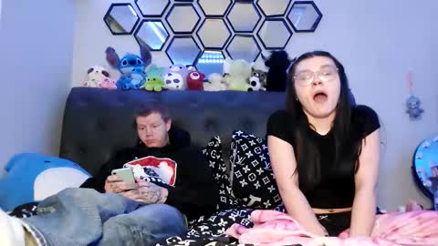 sagerose0444 online show from March 23, 6:17 am