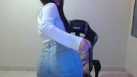 Sahaliefox  online show from October 19, 6:41 pm