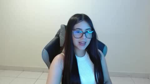 Sahaliefox  online show from October 29, 9:27 pm