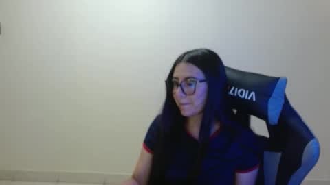 Sahaliefox  online show from February 20, 6:19 pm