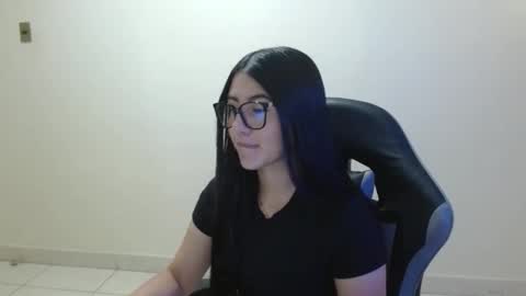 Sahaliefox  online show from March 17, 2:20 pm