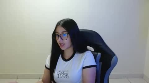 Sahaliefox  online show from May 13, 11:33 pm